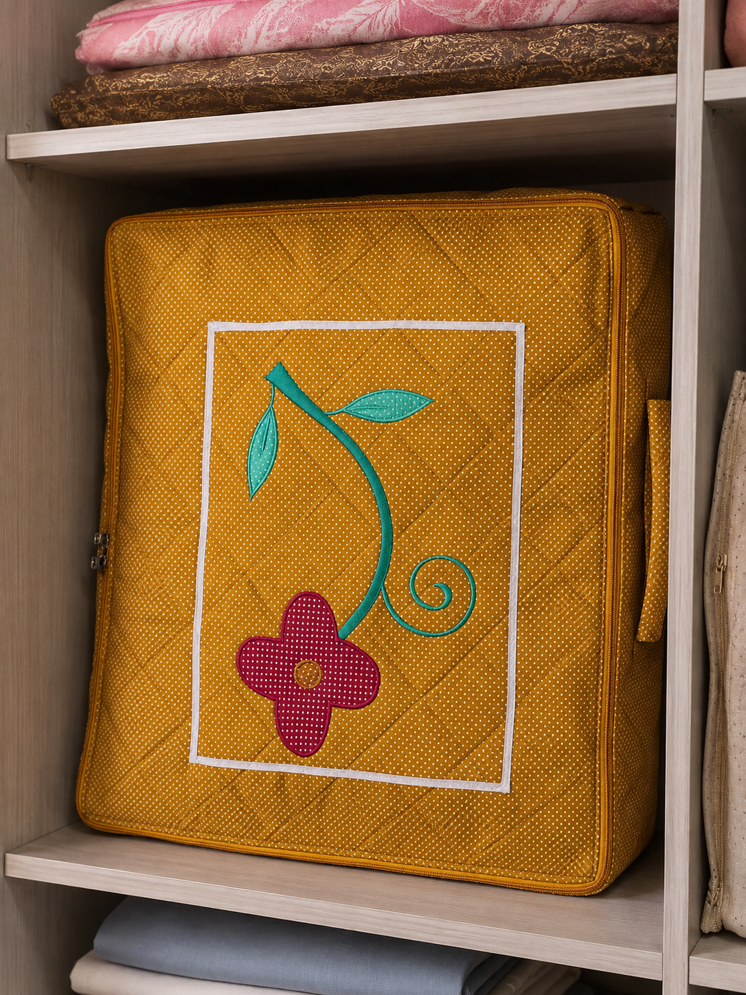 Mufasa 12 Flap Saree & Shawl Organiser with See-Through Windows | Wardrobe Saree Storage